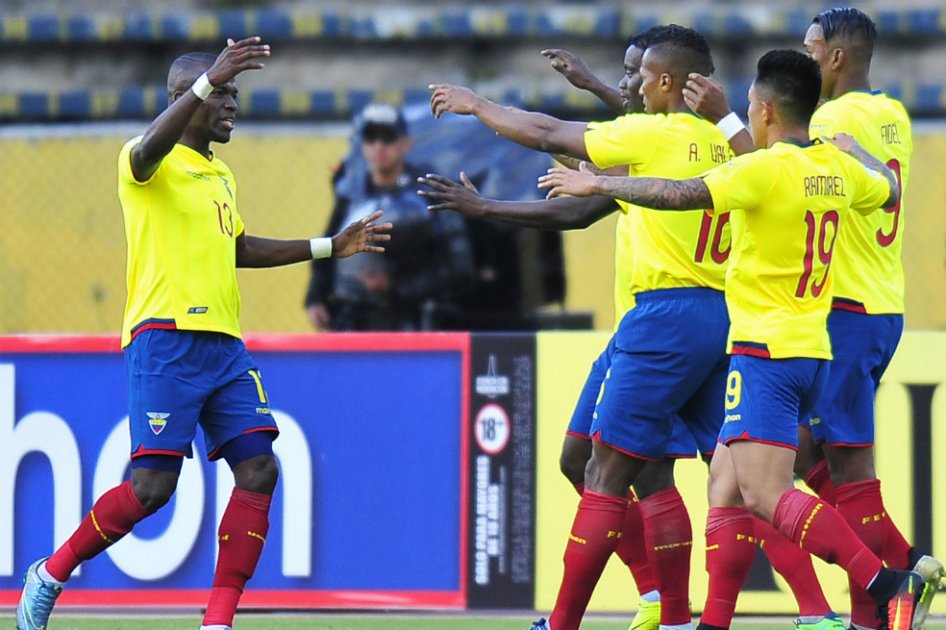 Ecuador volvió a la victoria en la eliminatoria: venció 3-0 a Chile