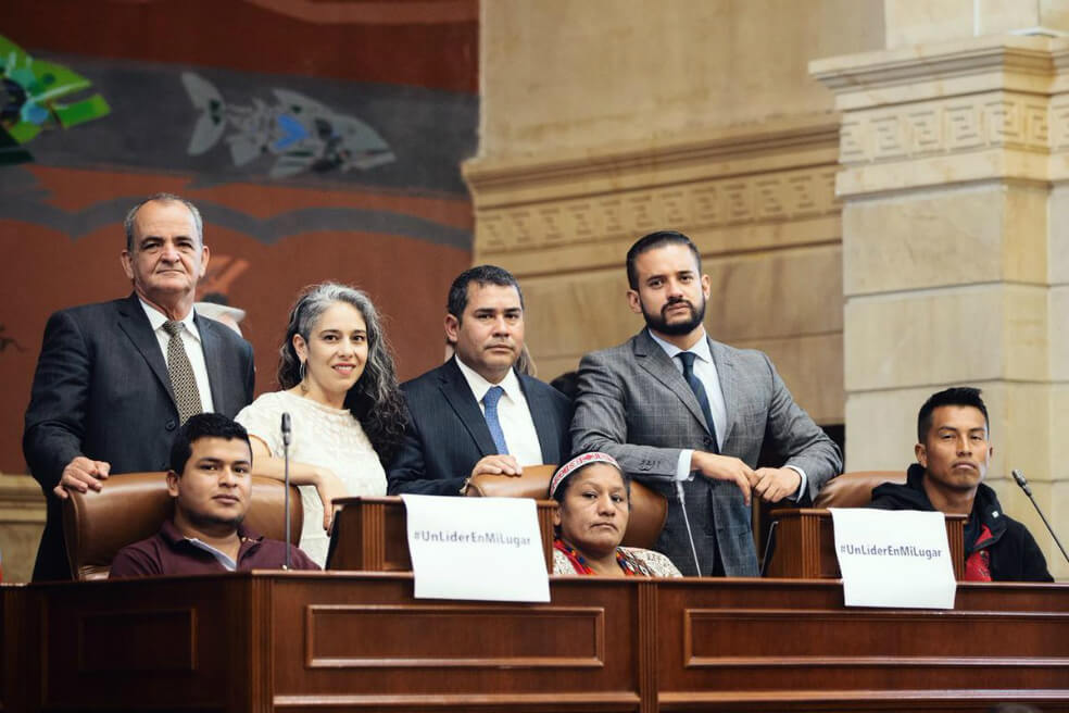 La Mesa Directiva de la Cámara cedió su curul a representantes de líderes sociales.  / Tomada de Twitter - @ChaconCongreso Presidente de la Cámara, Alejandro Carlos Chacón.