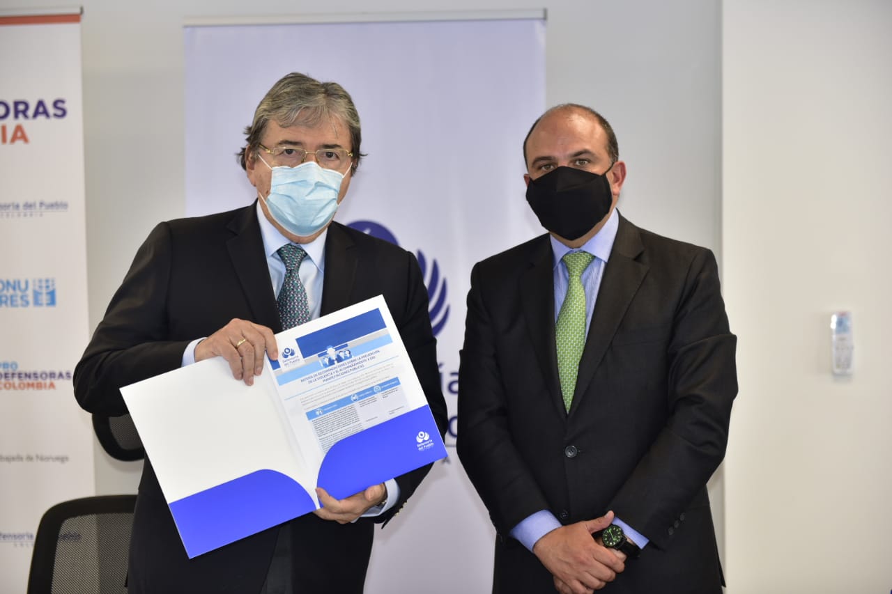 Defensoría recomienda que agentes del Esmad lleven cámaras en los cascos