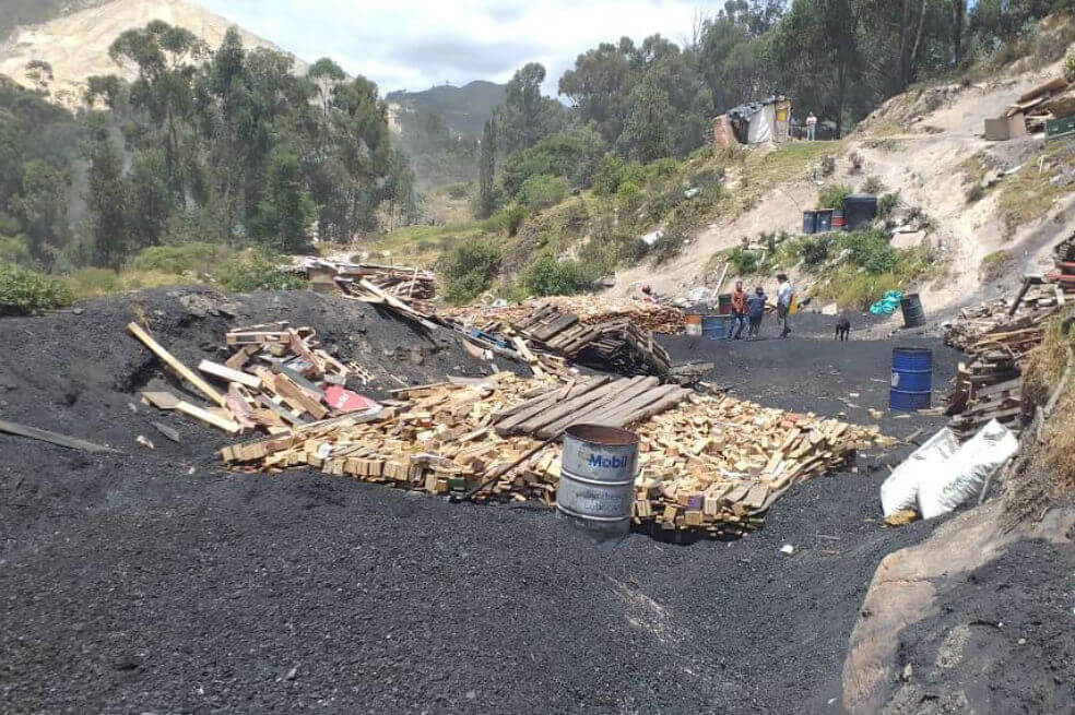 En imágenes: en operativo, capturan cinco personas por realizar quemas a cielo abierto en Soacha