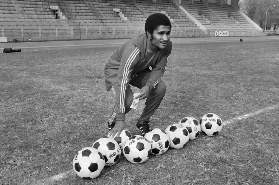 Eusebio, la “Pantera Negra” que desafió a Pelé