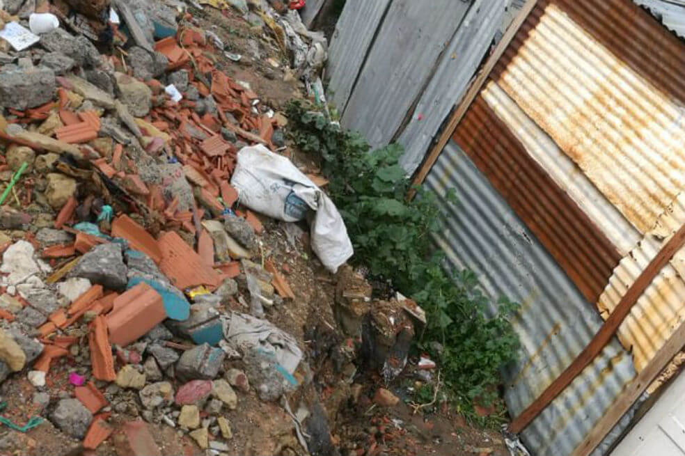Deslizamiento de tierra en Ciudad Bolívar deja afectaciones en 58 viviendas