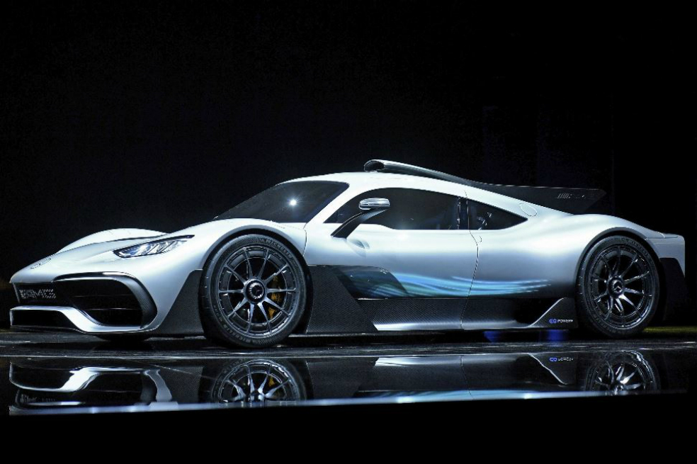 Mercedes presentó su súper deportivo híbrido en Frankfurt