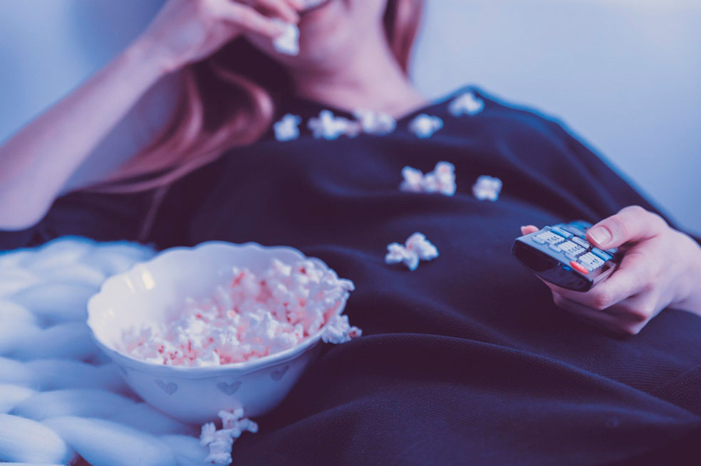 Apps para ver películas y televisión gratis y legal en Colombia: prohíben Magis TV