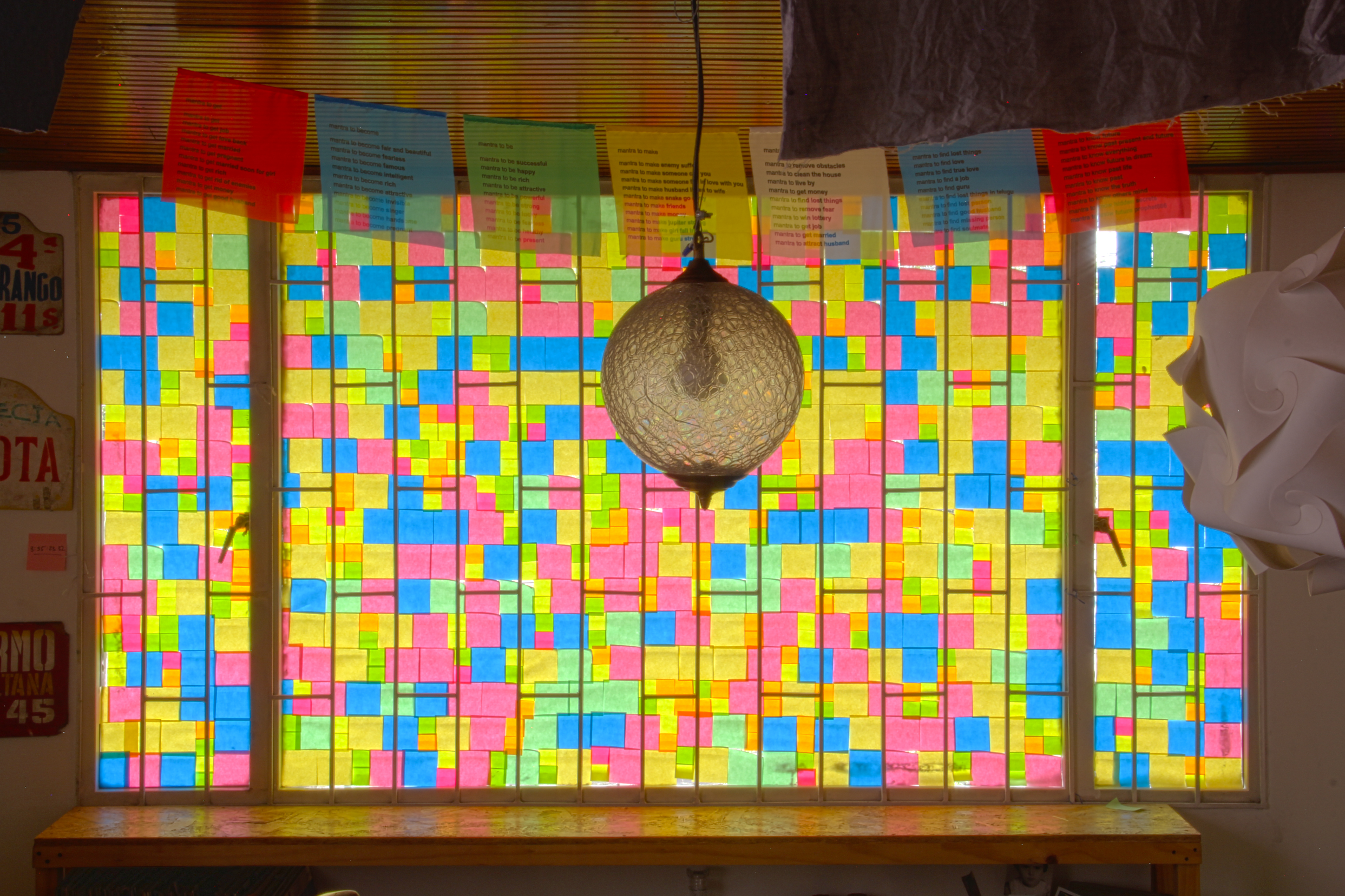 Bucle para pasar el tiempo. Gabriel Zea. Bogotá. Proyecto Intercambios Artísticos en época de pandemia. Interior/Exterior. Banco de la República. Región Andina – Orinoquia. Curador: Máximo Flórez.
