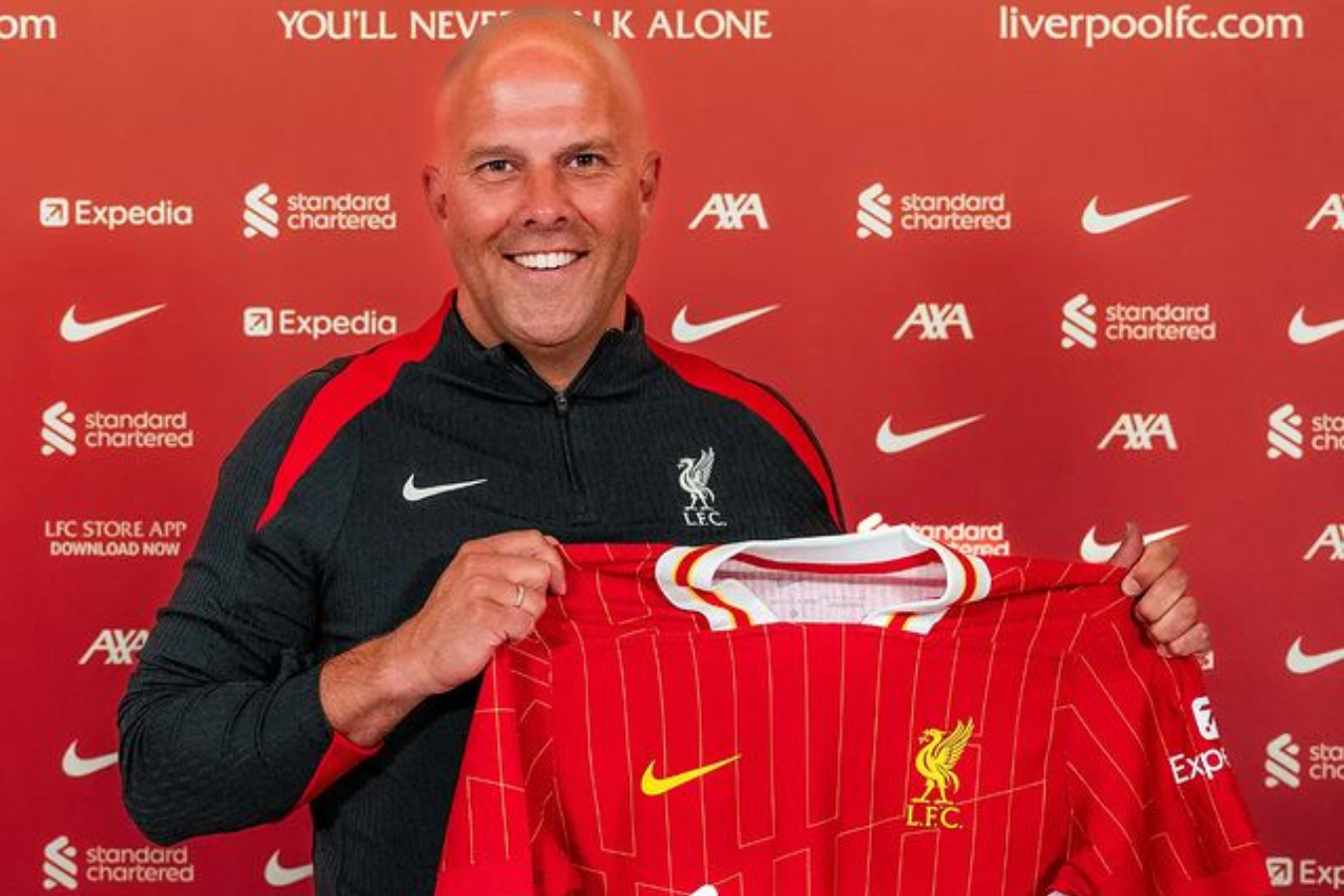 Arne Slot fue presentado como director técnico del Liverpool de Luis Díaz: video