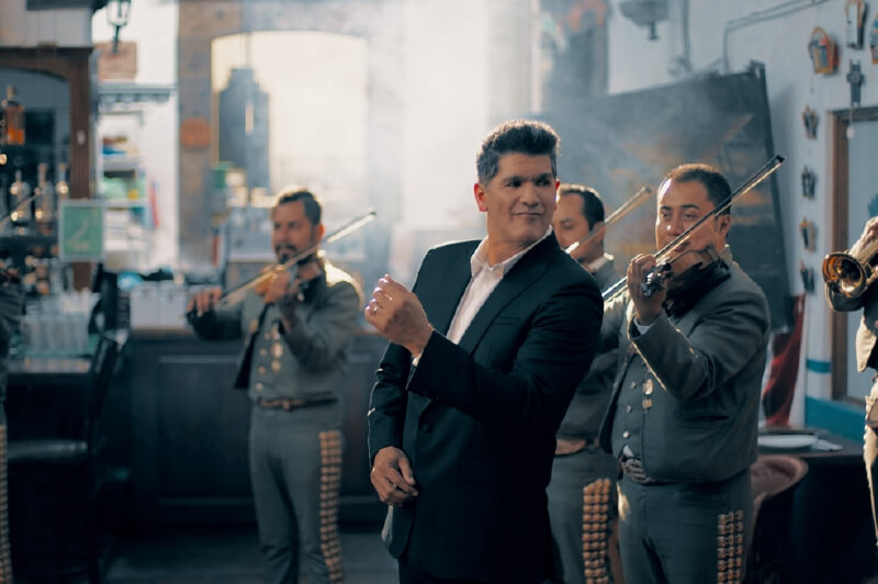Eddy Herrera canta a Javier Solís