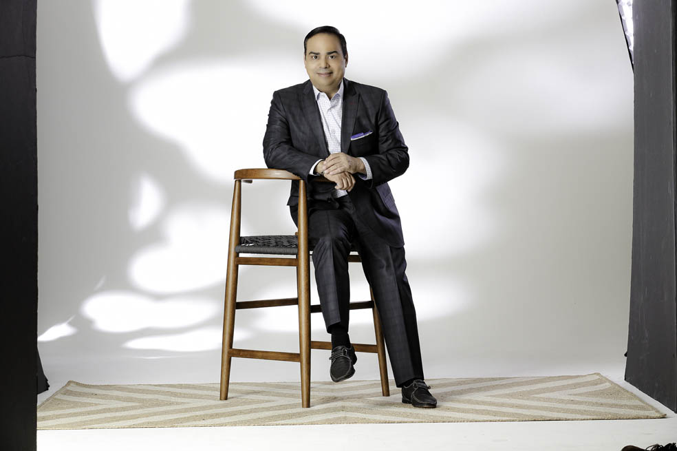 Gilberto Santa Rosa cumple 58 años y los celebra con la canción “La familia”