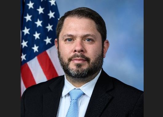 Rubén Gallego, miembro de la Cámara de Representantes de Estados Unidos.