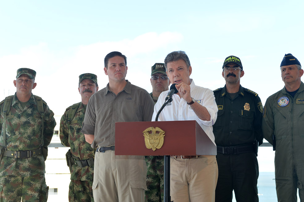 Ayer, tras un consejo de seguridad en Buenaventura, el presidente Santos les dijo a las Farc que la guerra es entre combatientes, no contra la población civil. / SIG