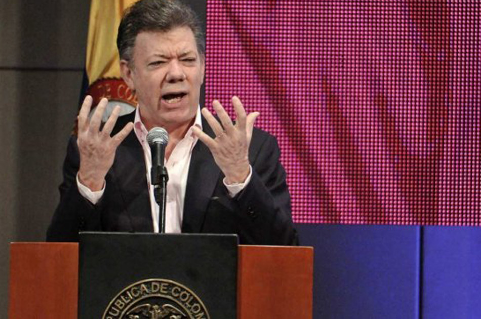 Santos viaja a Haití y se reunirá allí con Peña Nieto y Piñera