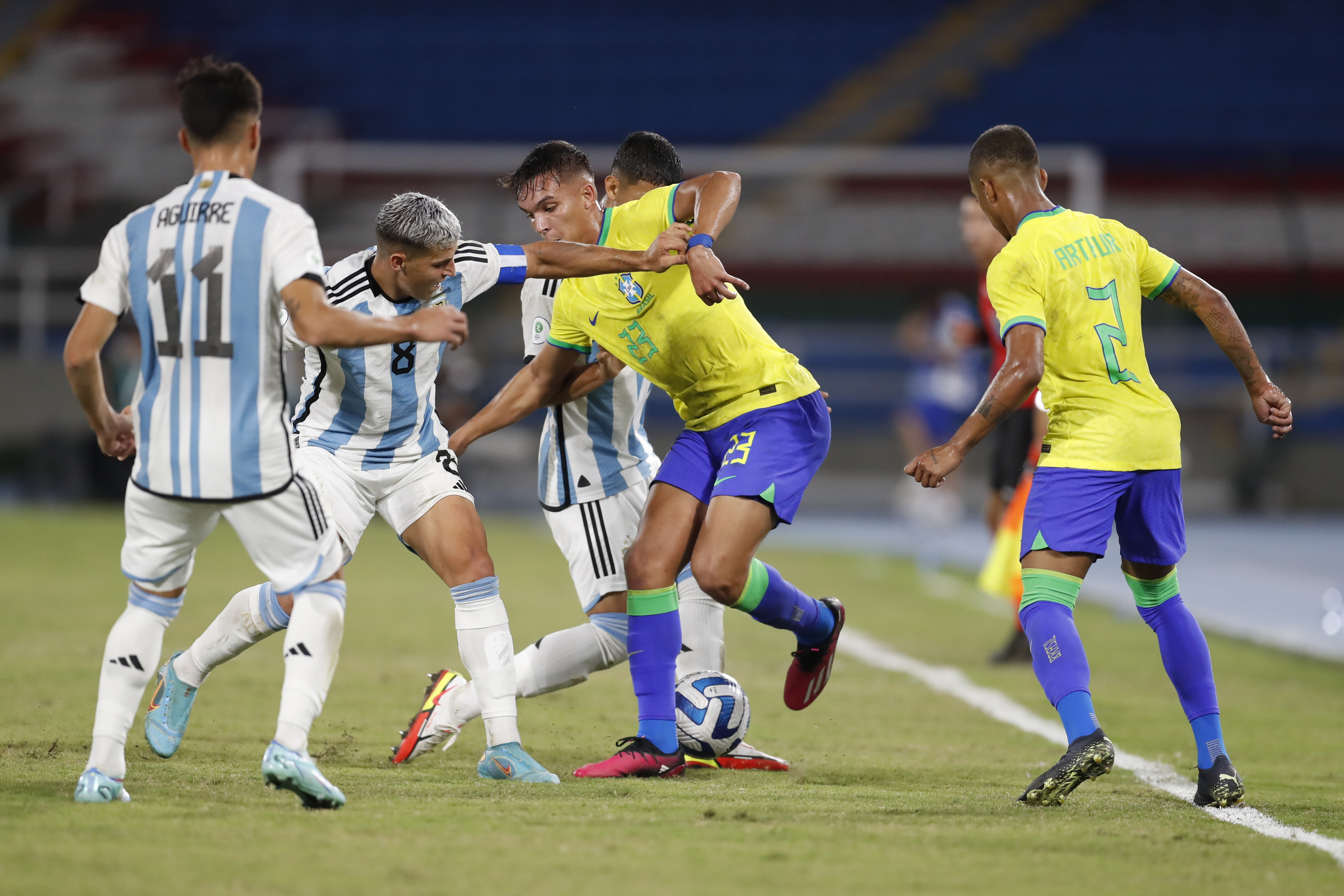 Sudamericano: Brasil derrotó a Argentina y la dejó al borde de la eliminación