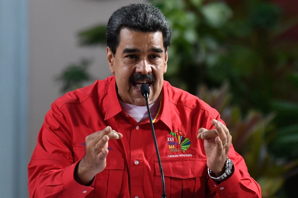 Maduro anuncia que mantendrá despliegue militar en frontera con Colombia