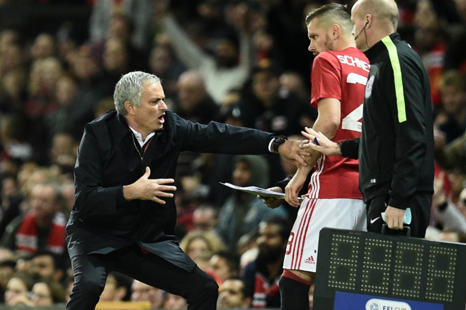 El Manchester United de Mourinho se venga del City de Guardiola en la Copa de la Liga