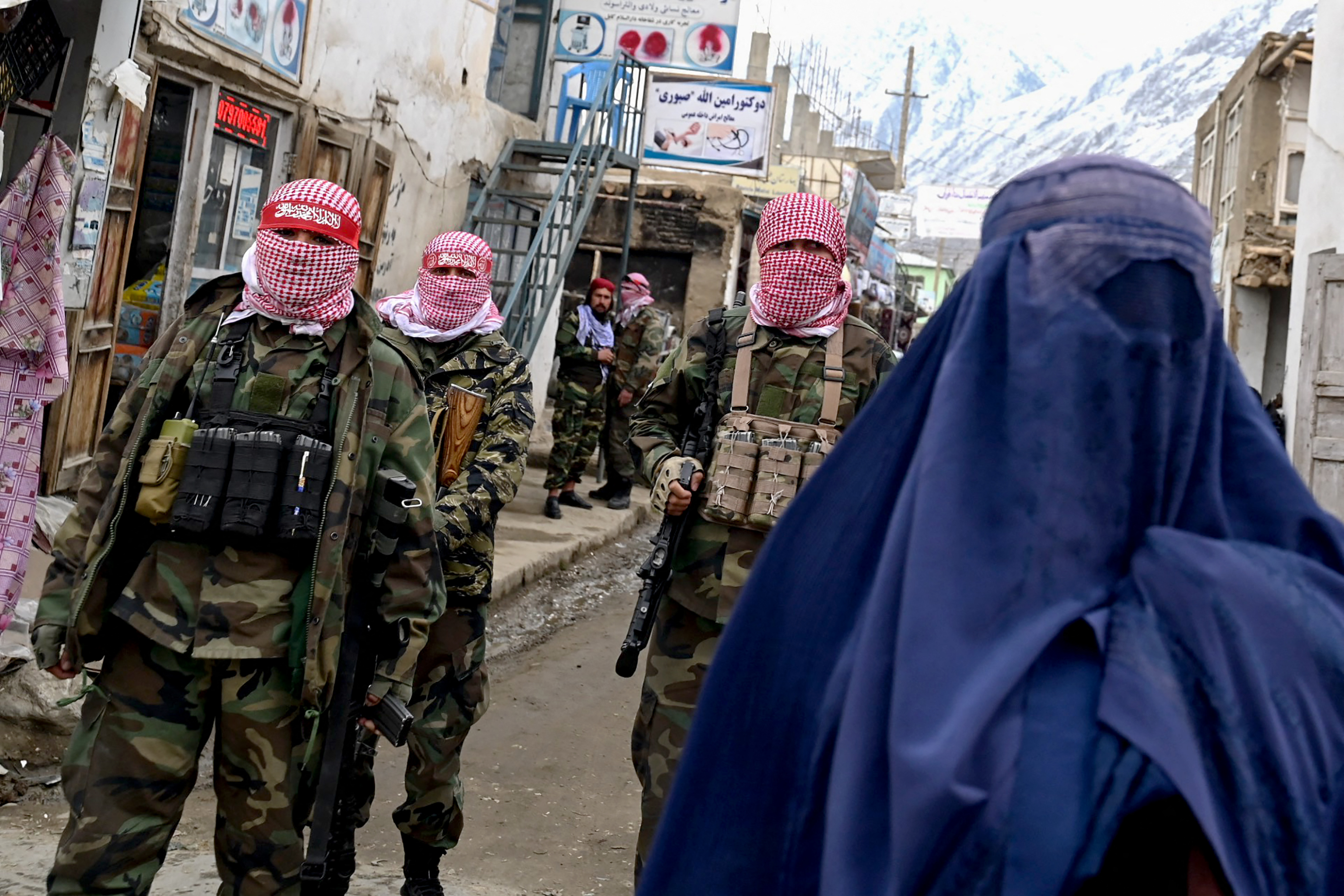 Video probaría violencia sexual y tortura contra mujeres detenidas por talibanes