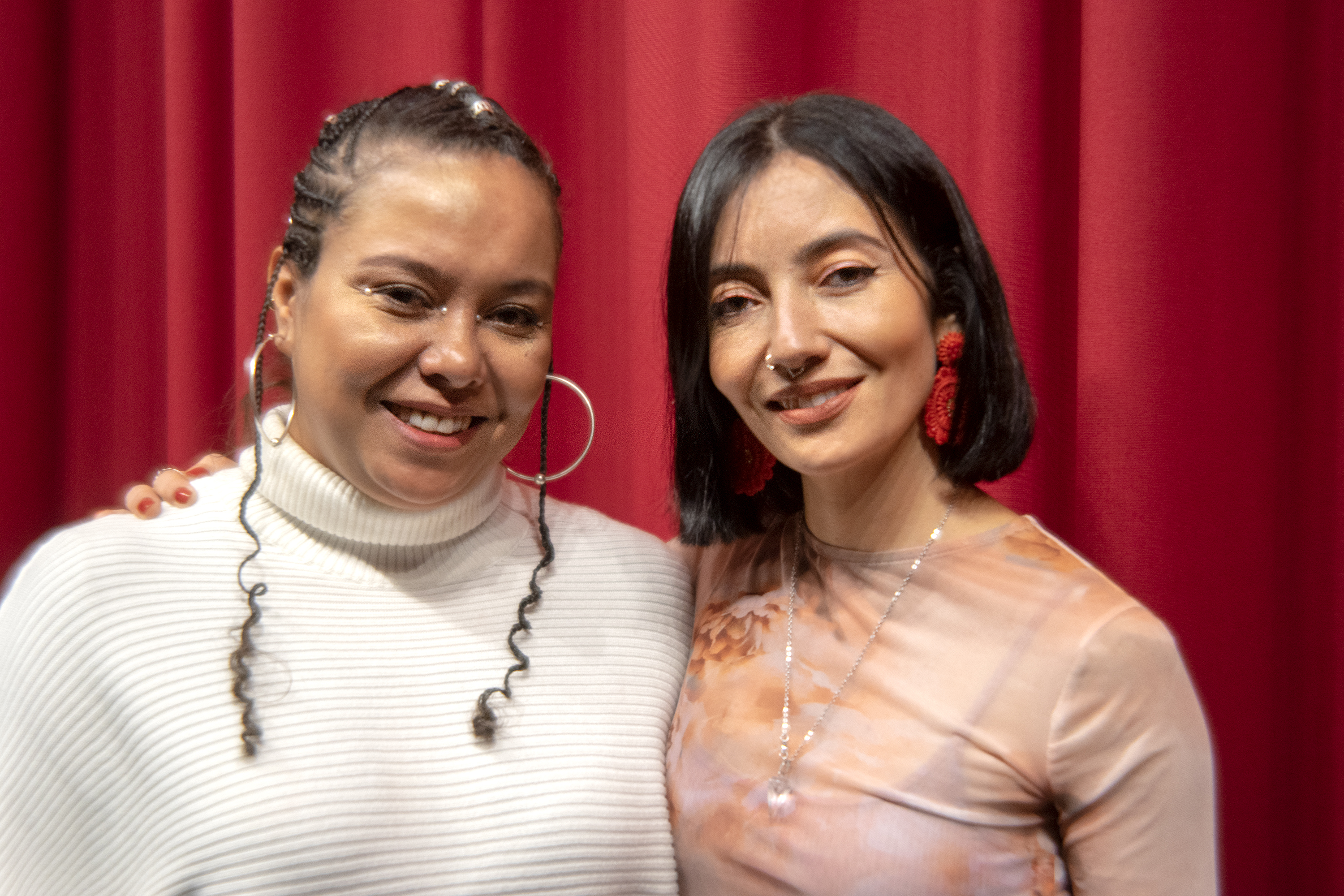 Alba Liliana Agudelo y Yennifer Uribe, de la película "La piel en primavera".