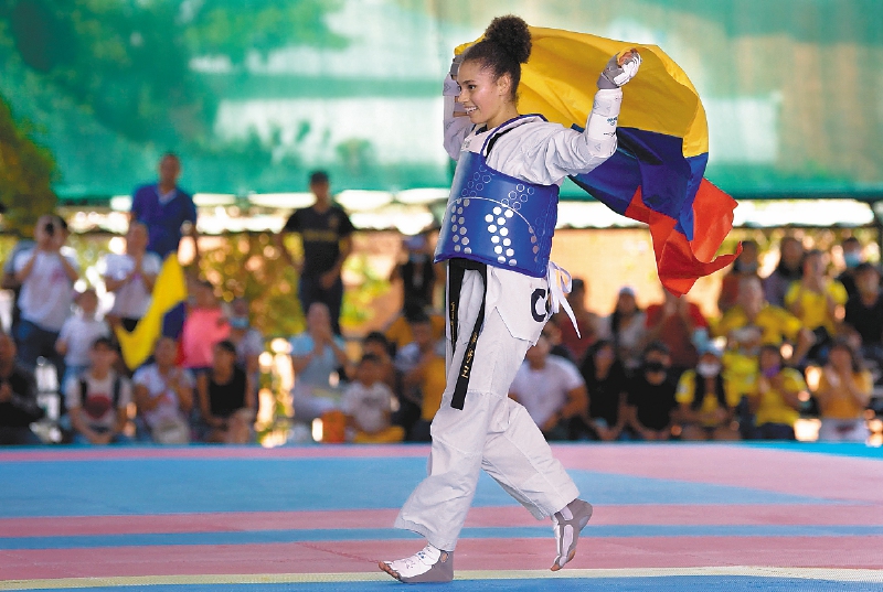 Andrea Ramirez, ganadora de una medalla de oro en taekwondo.