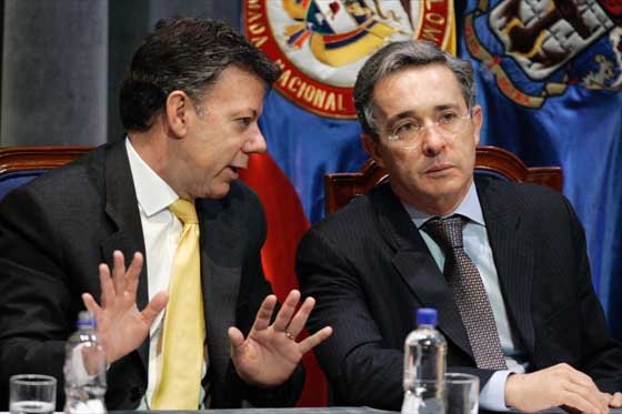 Santos desmintió a Uribe y consideró irresponsable uno de sus tuits