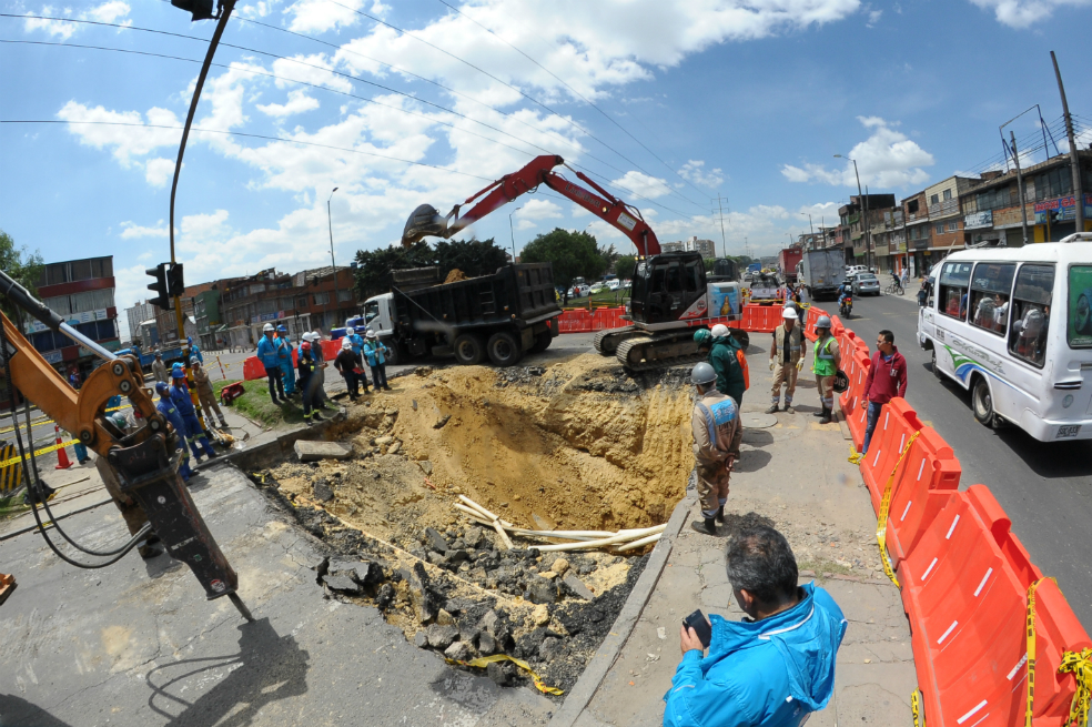 Cráter de la avenida Boyacá: ¿qué ocurrió y cuánto tardará su reparación?