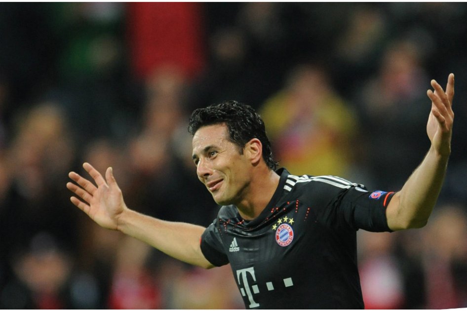 Claudio Pizarro se despide del Bayern Múnich