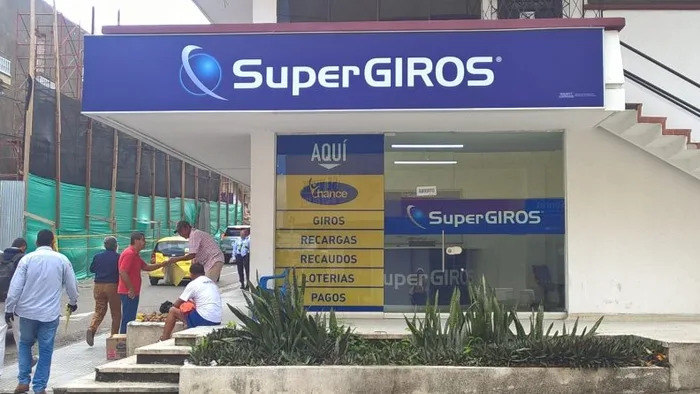 MinDefensa llamado a responder por amenazas del Clan del Golfo a SuperGiros