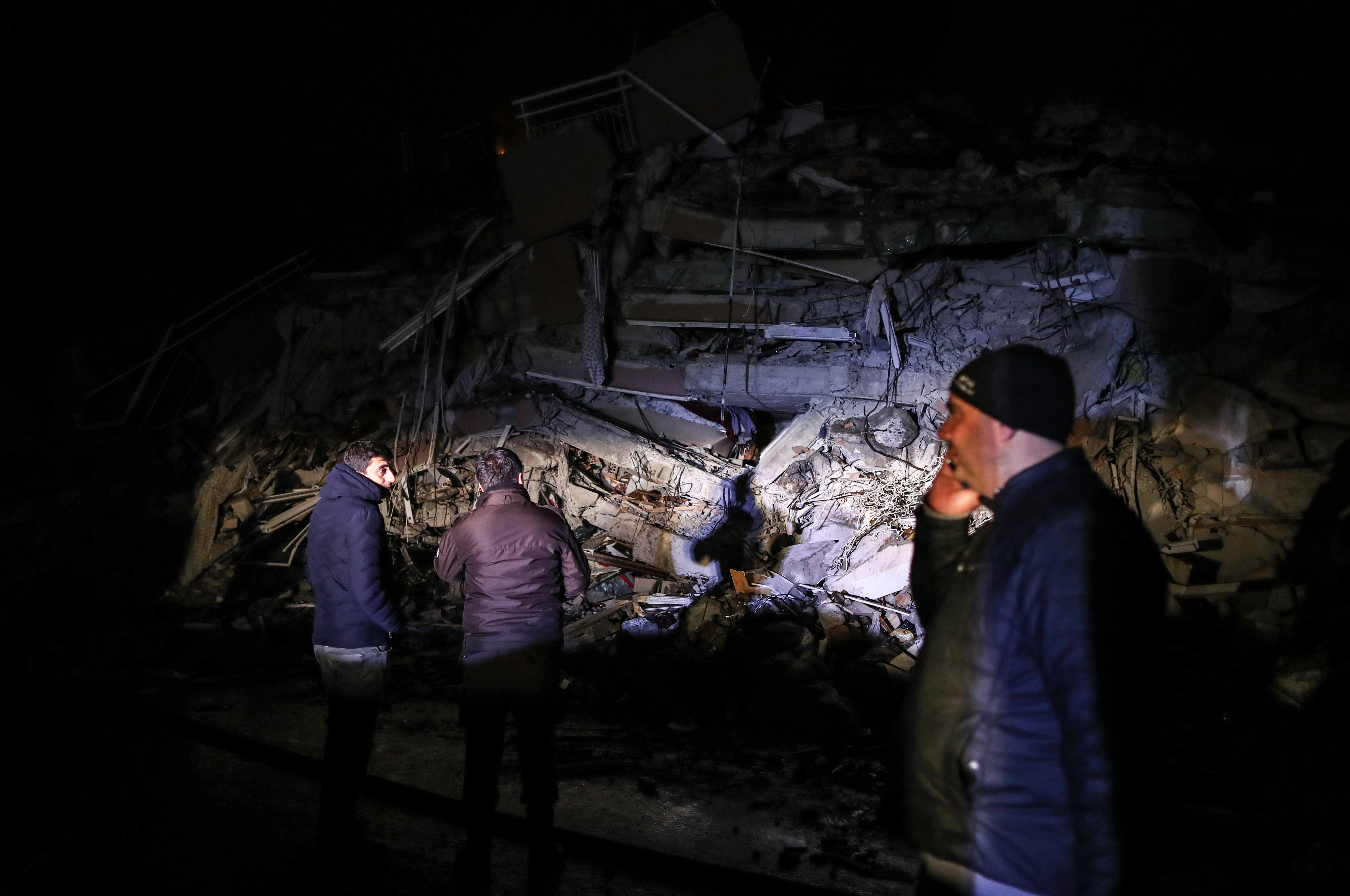Terremoto en Turquía: ya son 4.300 víctimas del sismo más fuerte en 80 años