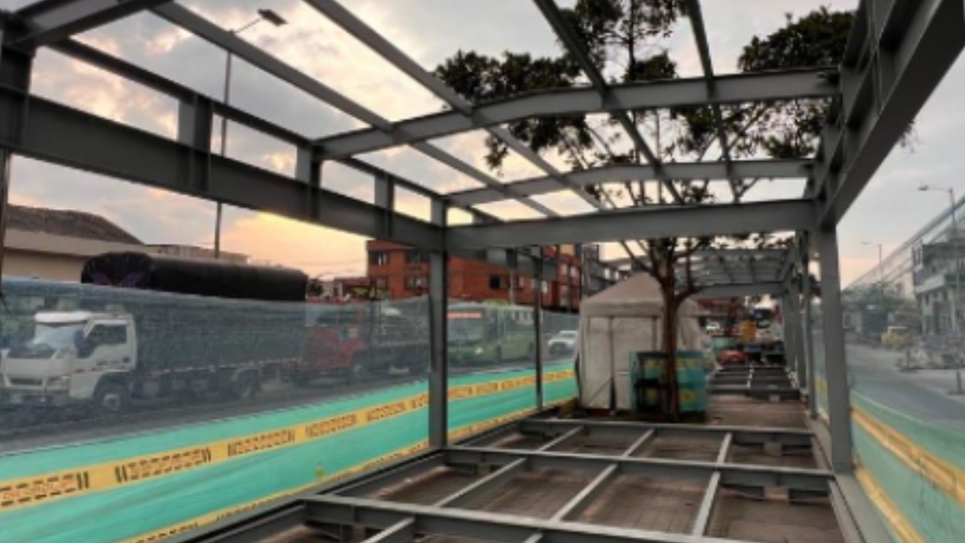 Concejal denunció retrasos en construcción y ampliación de estaciones de Transmilenio