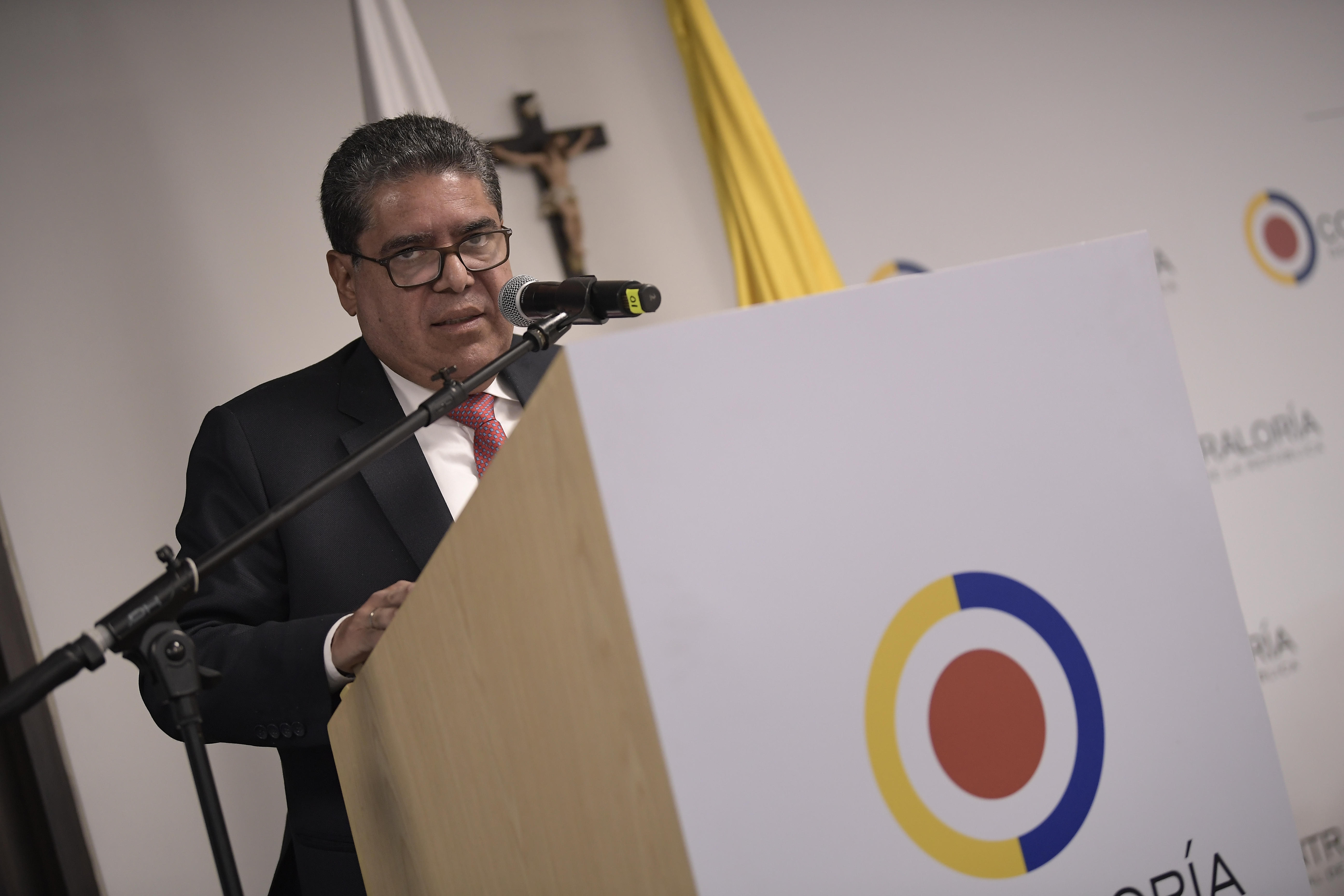 Congreso en pleno decidirá quién ocupará el cargo de contralor general este miércoles
