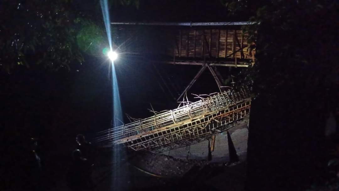 Desplome de un puente en Timaná, Huila, deja al menos seis personas heridas