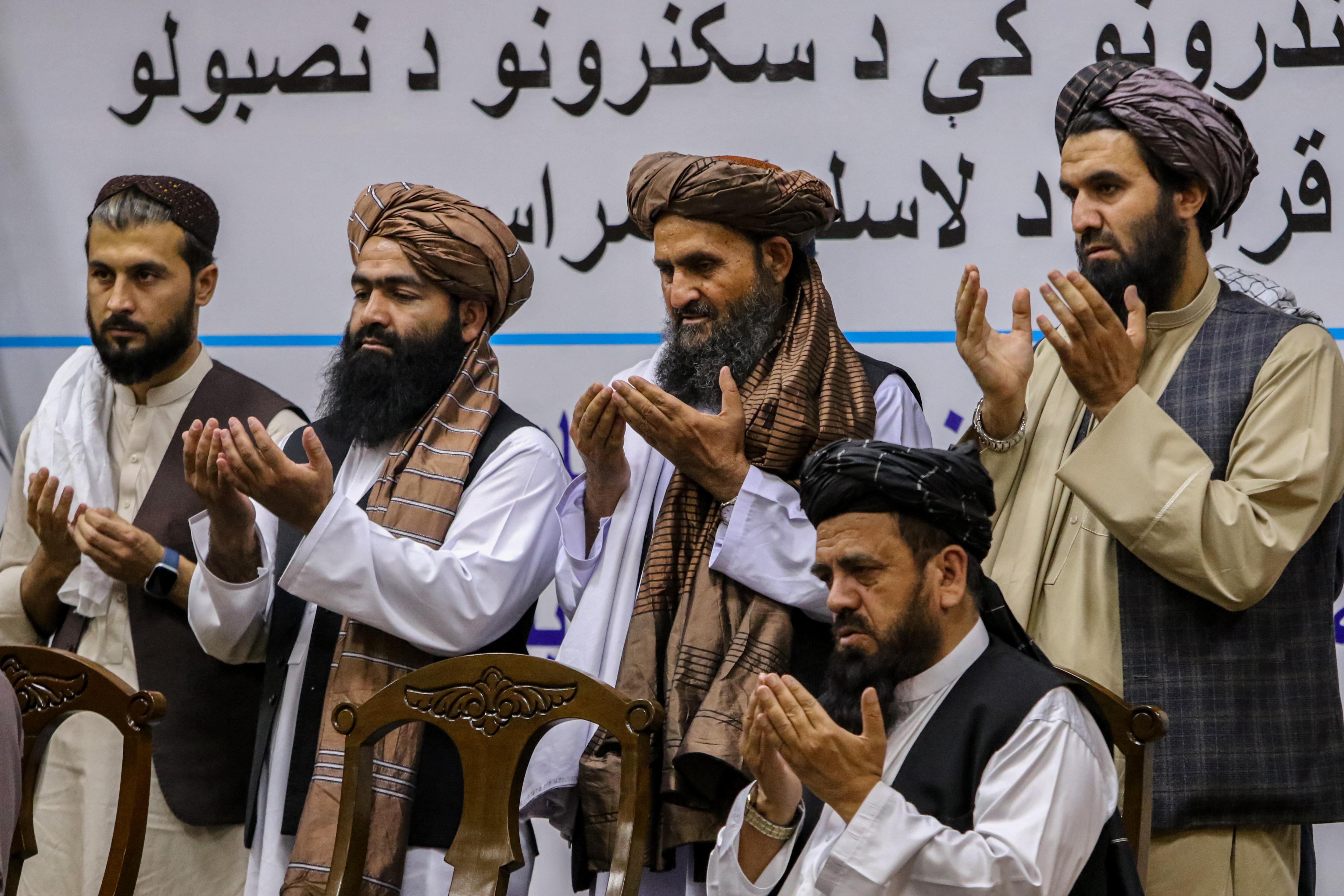 Talibanes destruyen 21.000 instrumentos musicales en campaña contra el “vicio”