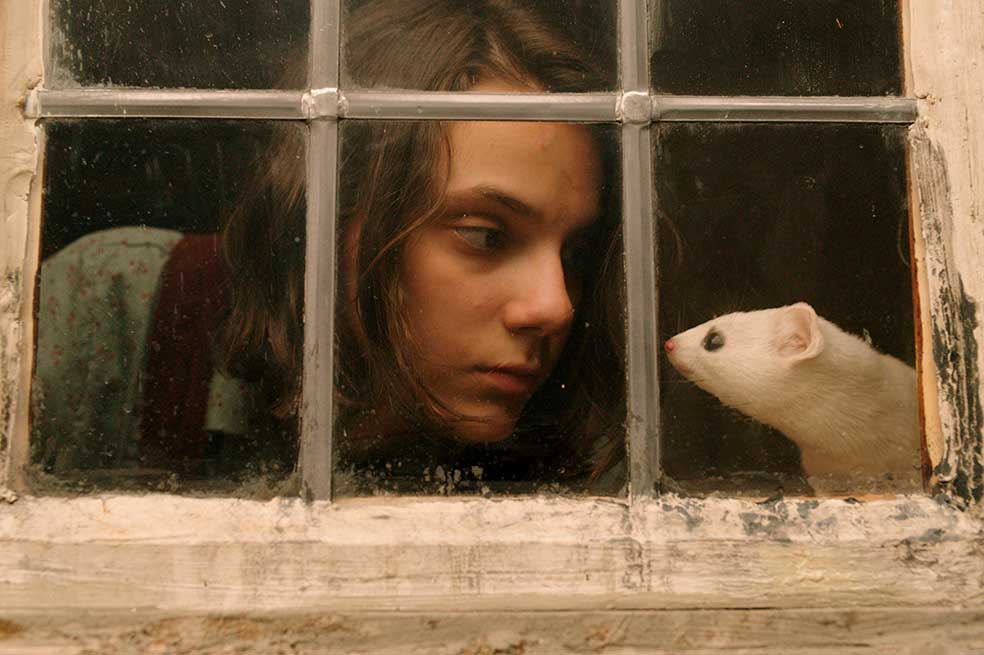Actriz de «Logan» protagoniza su primera serie, «His Dark Materials»
