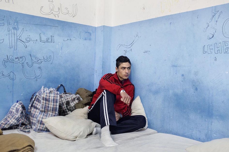 Mohamed huyó con su familia de la guerra en Siria y después de arriesgar su vida arribó al puerto de Sicilia. / Alessandro Penso
