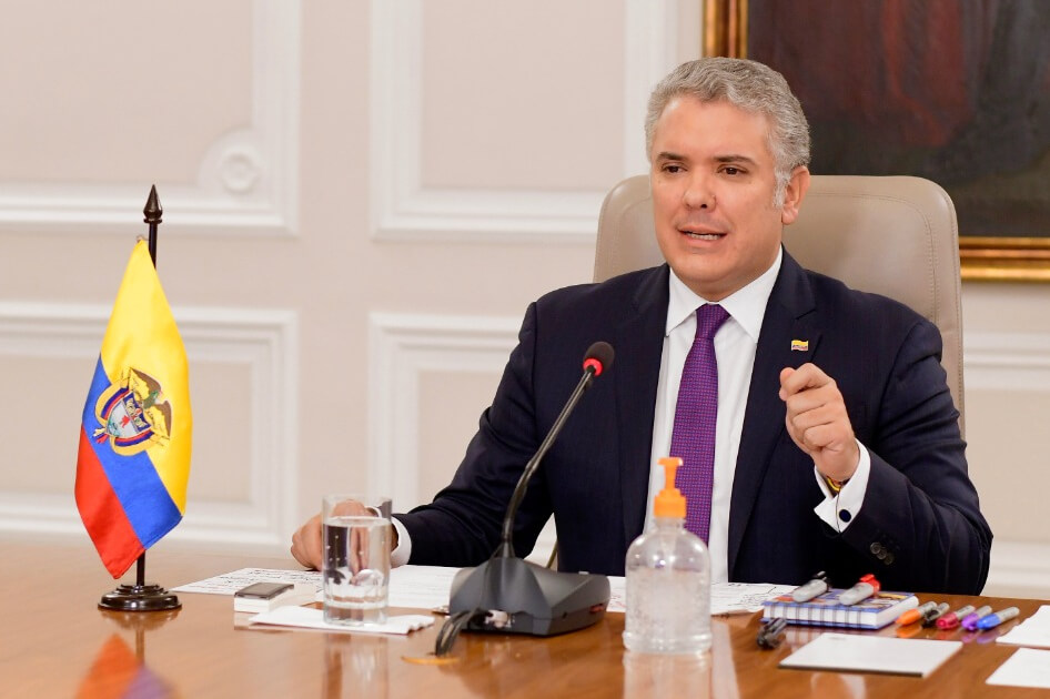 “No podemos aspirar a volver a tener fiestas masivas”: presidente Duque