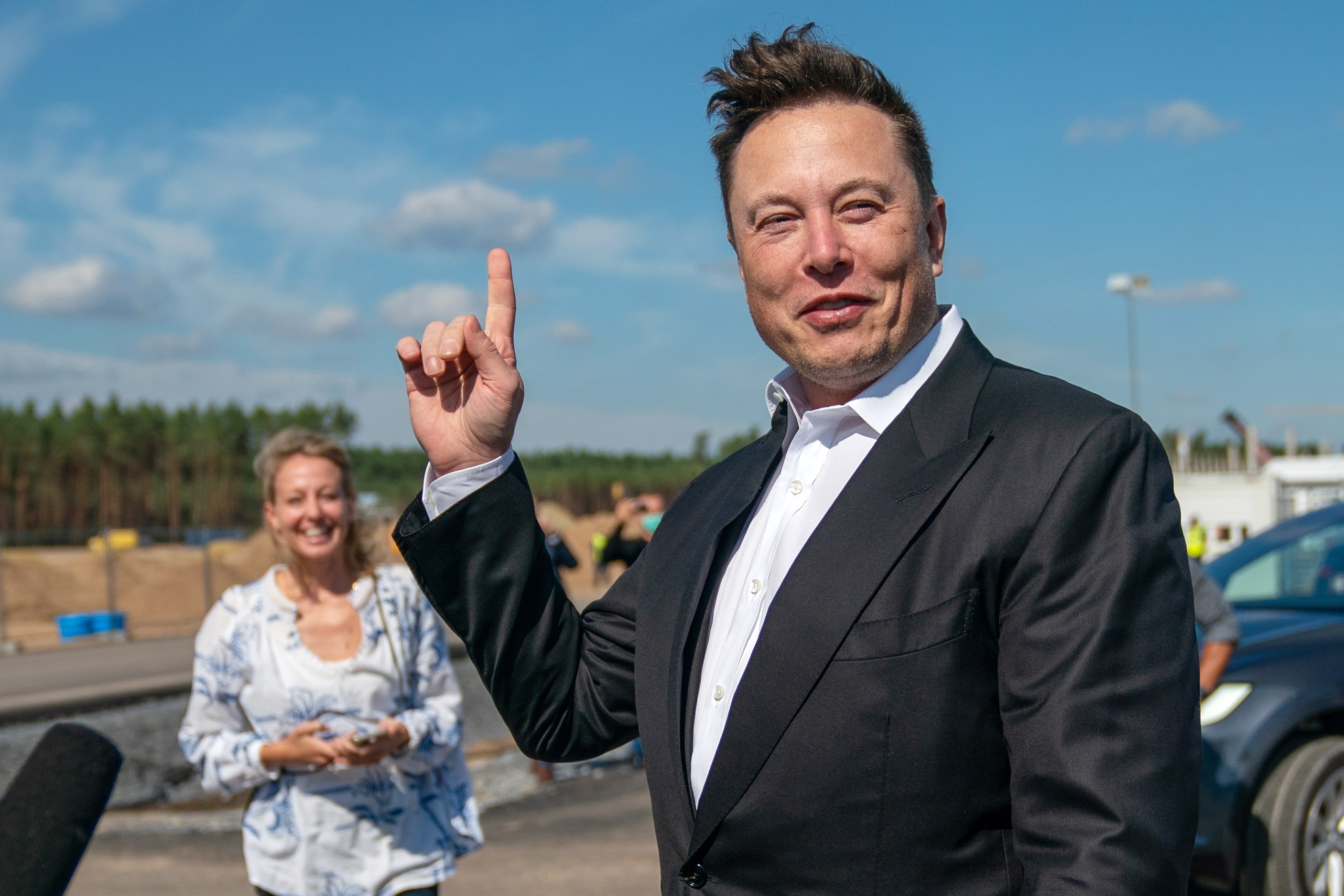 Elon Musk ya no es el hombre más rico del mundo, según Forbes