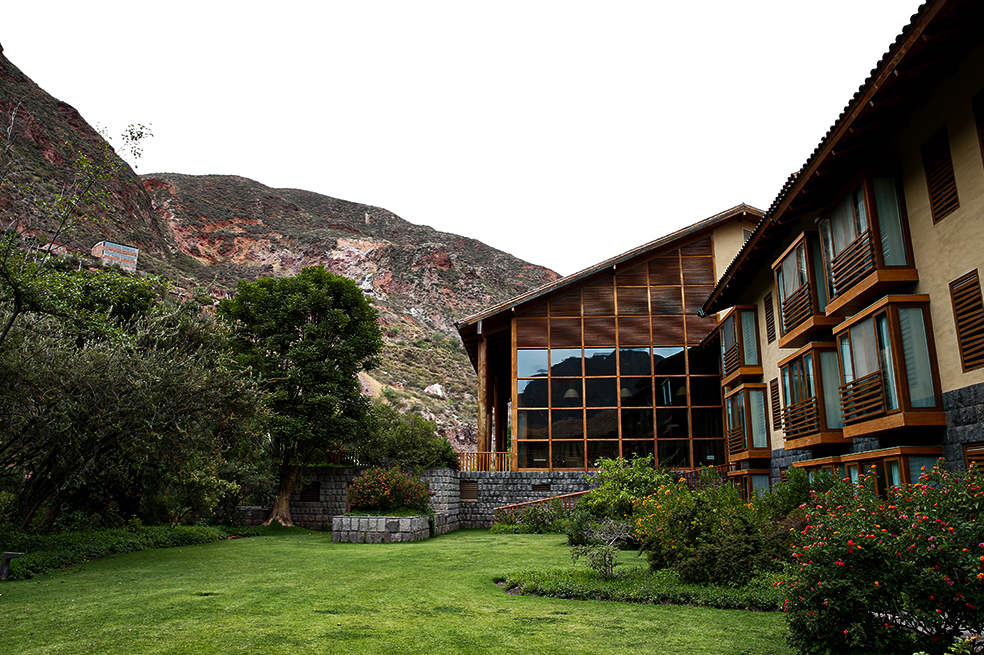 Coctel de bienvenida a los invitados al Hotel Tambo del Inka, en Cusco, Perú