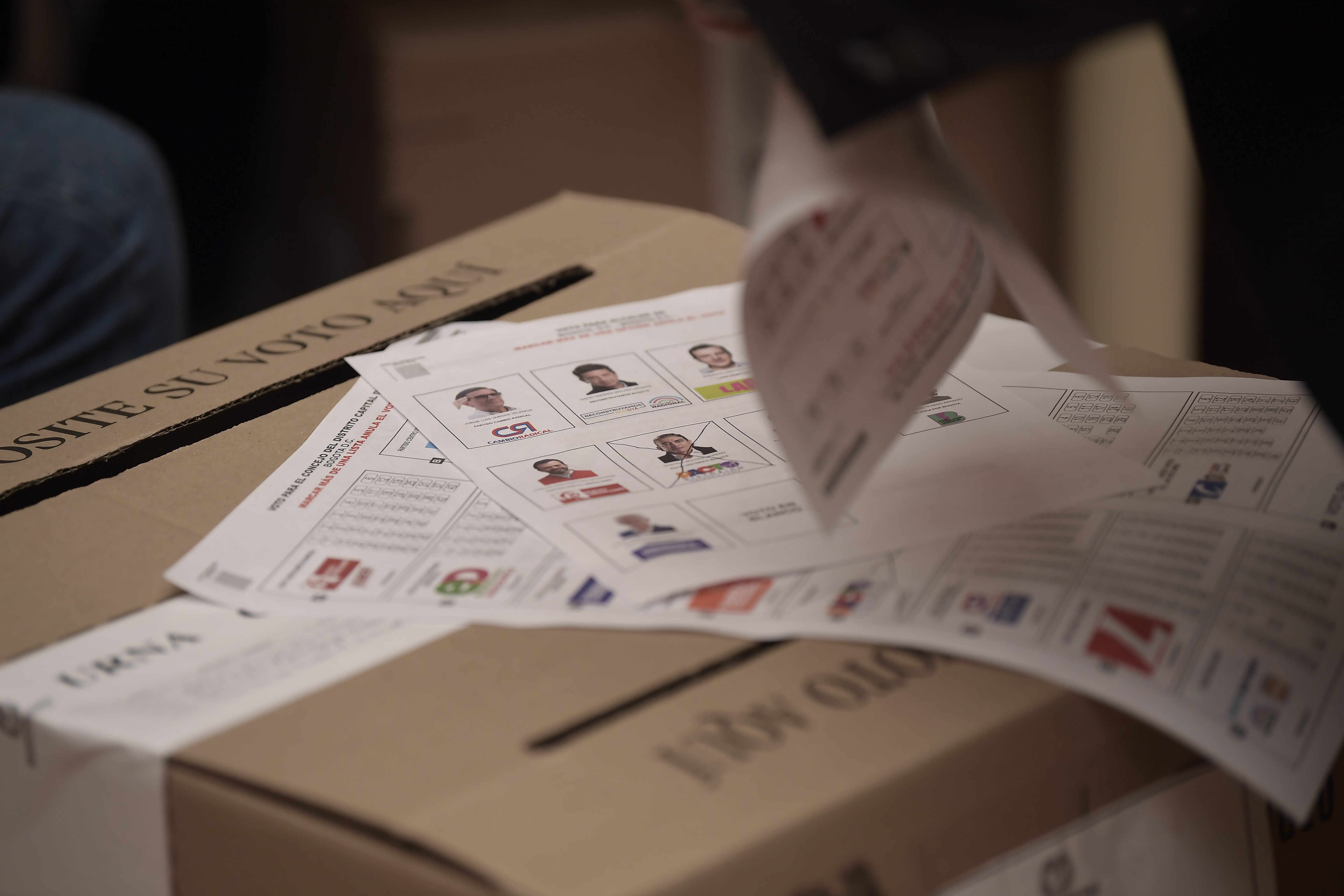 Descuento en matrículas de universidades y otros beneficios por votar