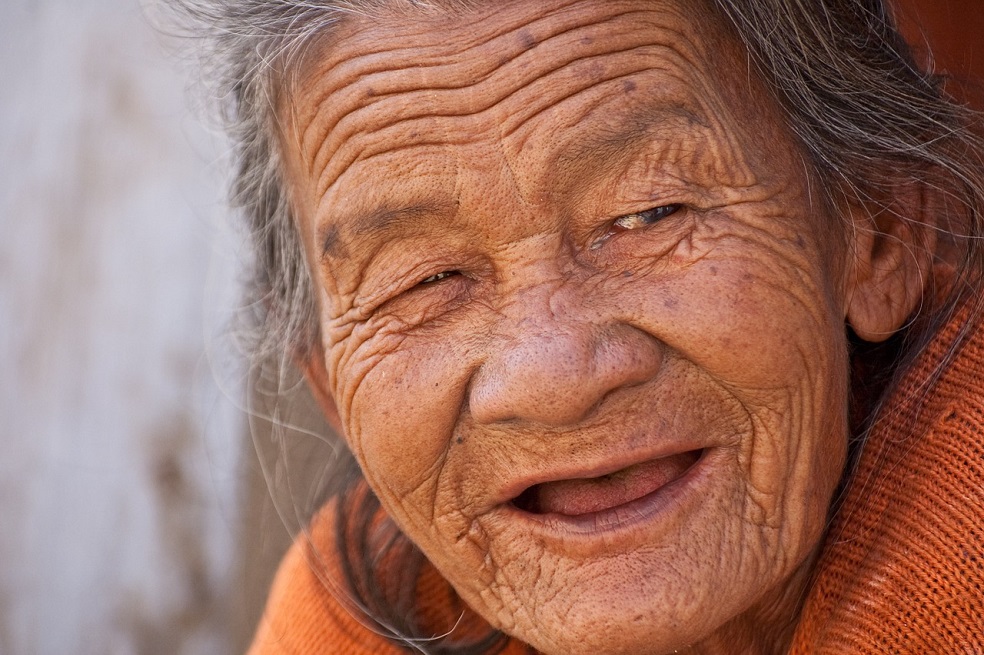 Las personas que viven 100 años tienen algo en común y no es una dieta sana