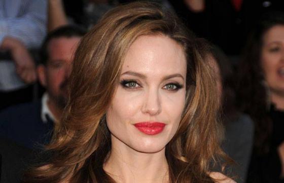 Angelina Jolie pide no desviar la mirada del drama que sufren niños sirios