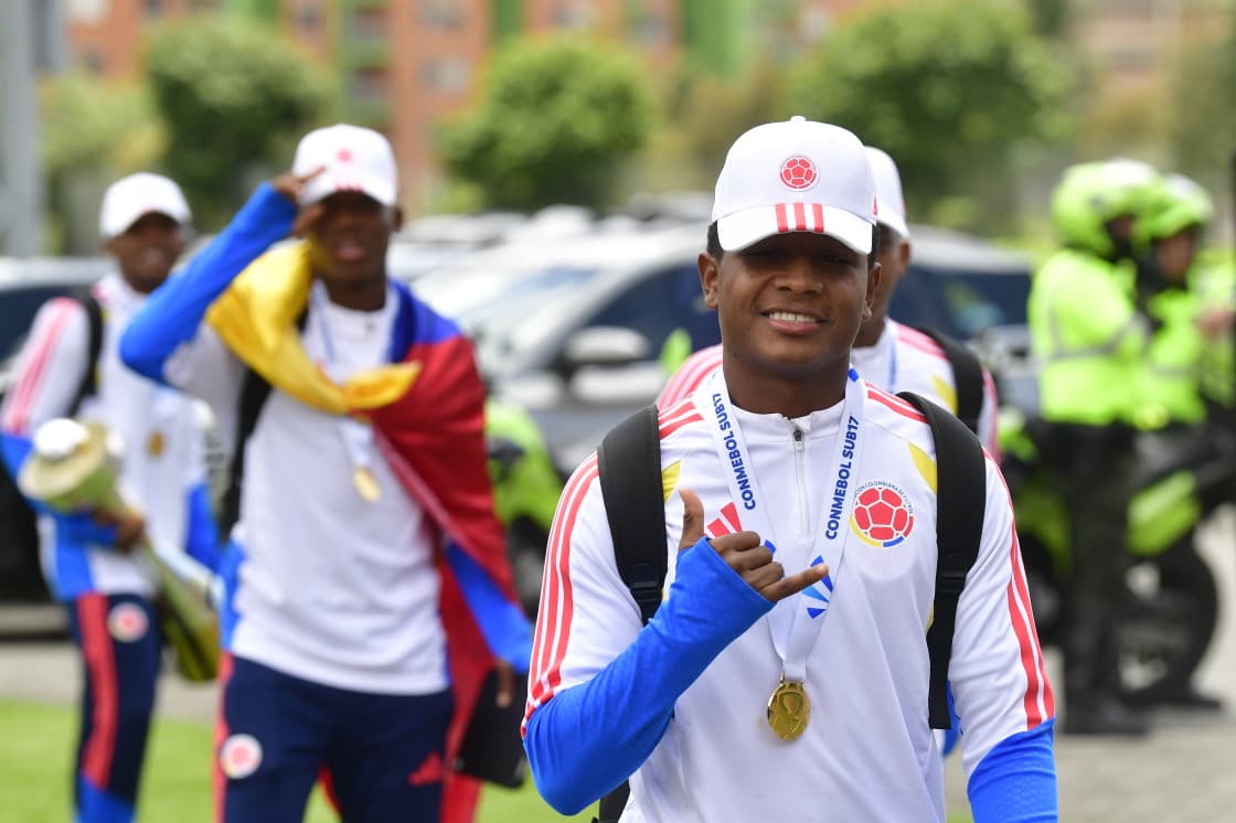 Galería del recibimiento del equipo Sub-17 de Colombia luego del título en el Sudamericano.