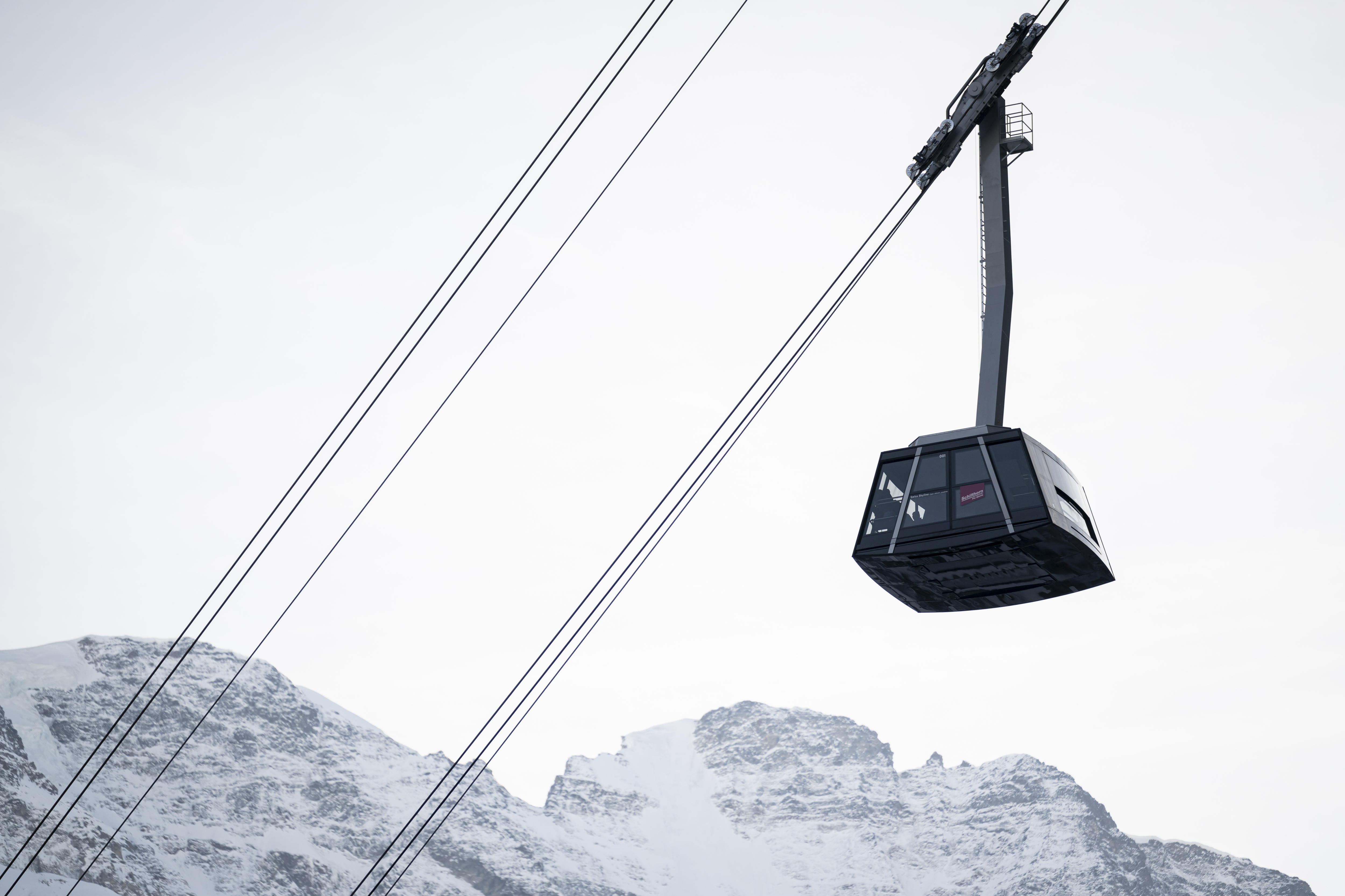 Suiza inauguró el teleférico más empinado del mundo: un récord en las alturas