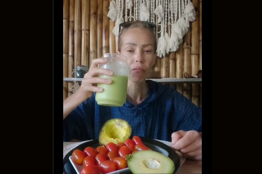Ella es la influencer vegana que murió por solo comer semillas y tomar batidos