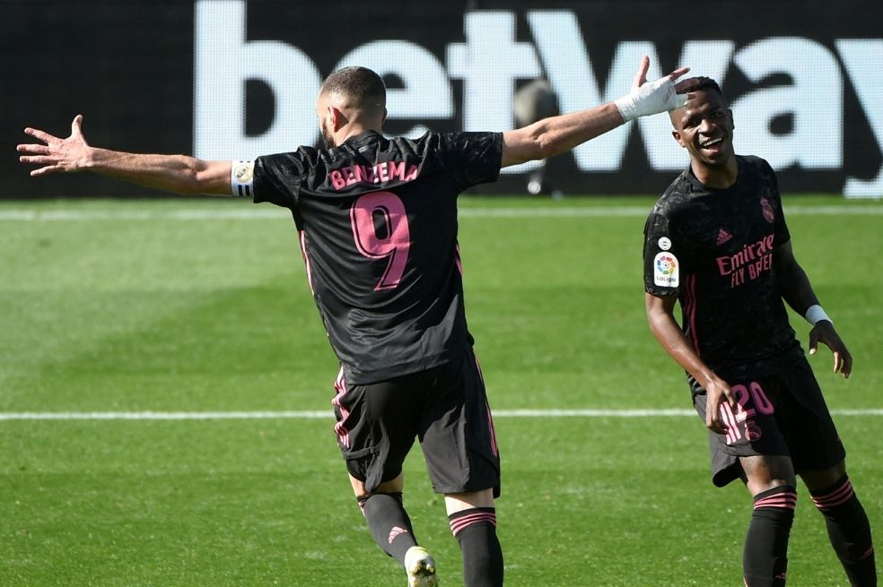 Benzema y otra actuación brillante para mantener al Real Madrid con vida