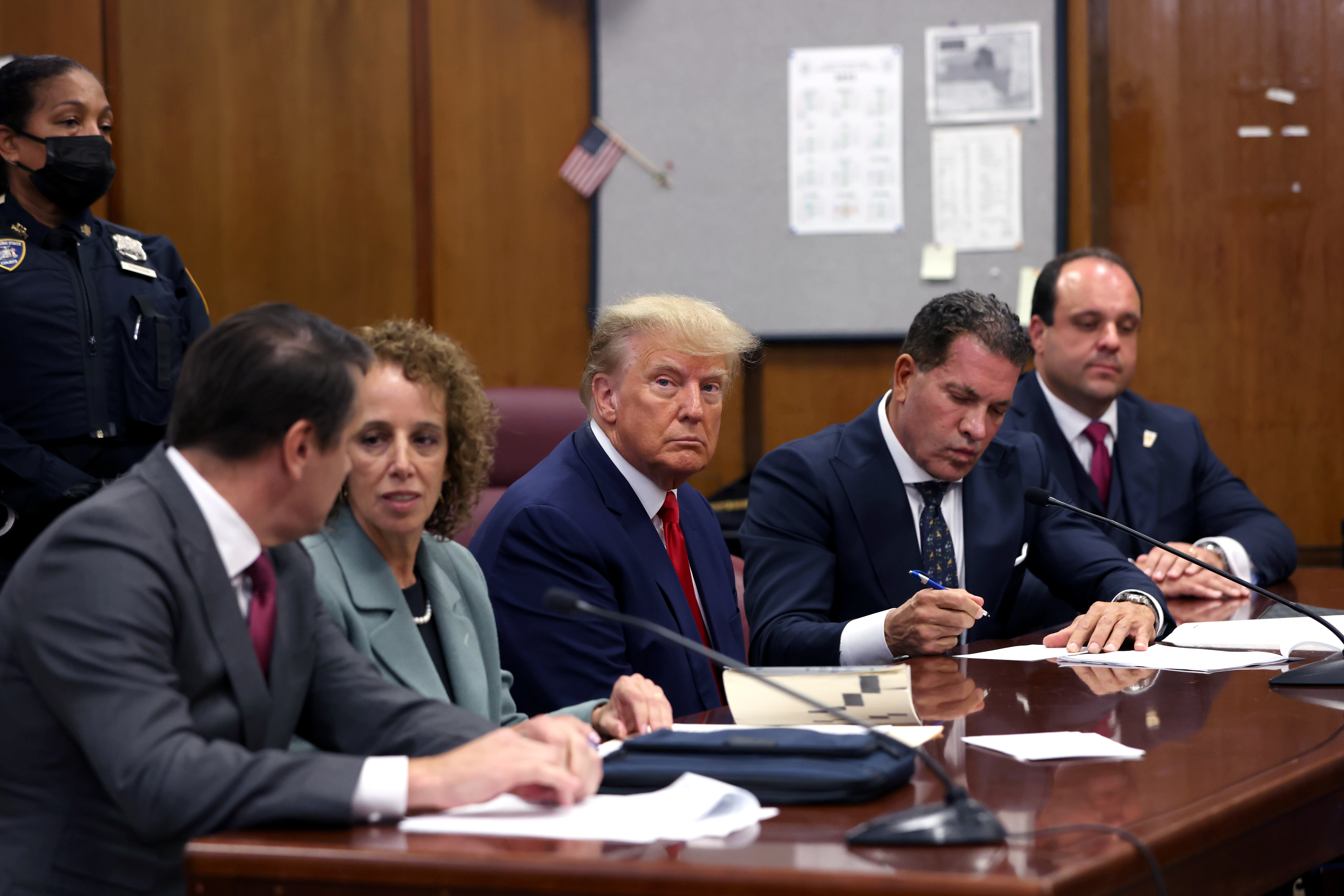 Trump compareció ante tribunal de Nueva York y se declaró no culpable