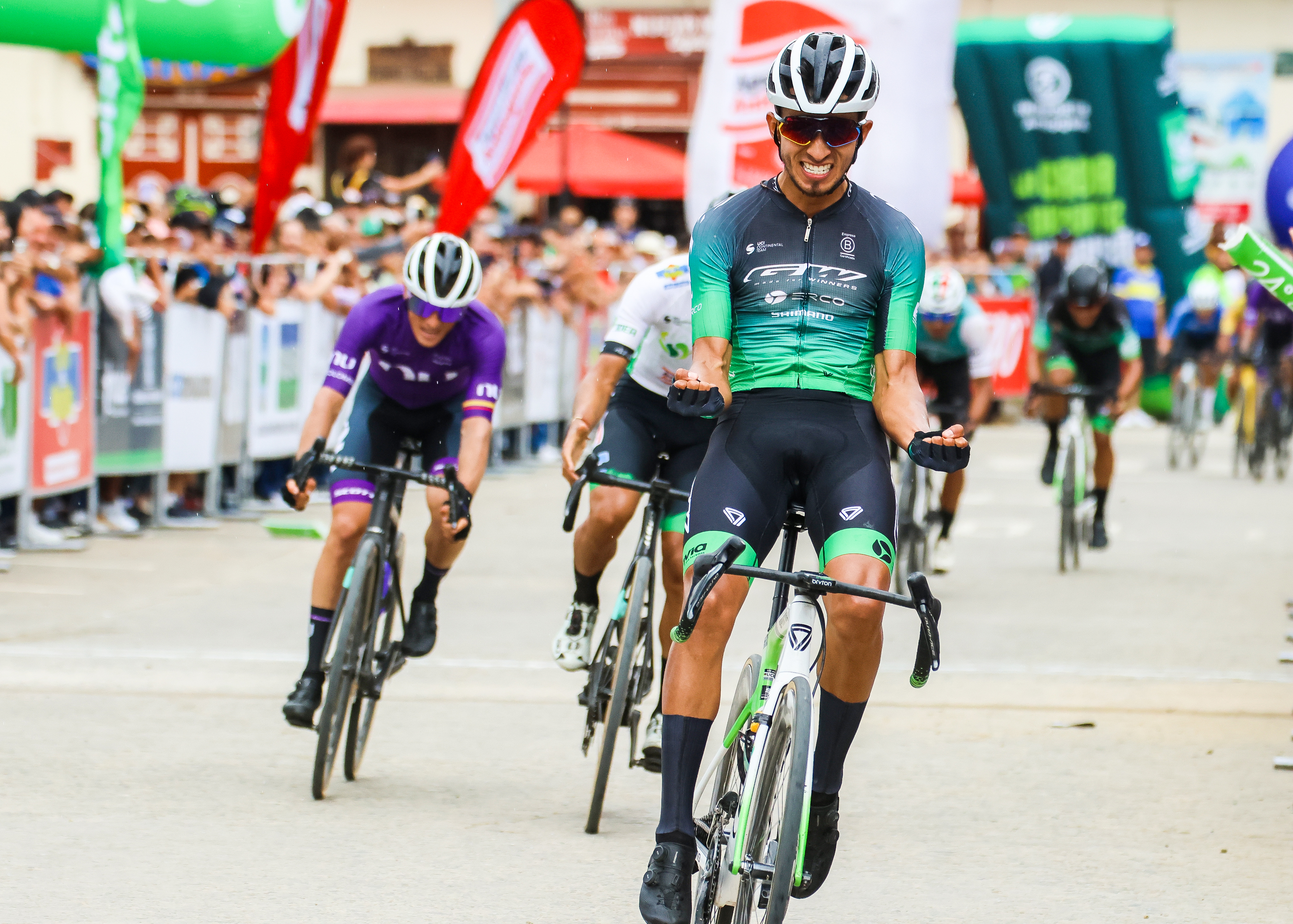 Vuelta a Antioquia 2024: Adrián Bustamante se llevó la primera etapa en Urrao