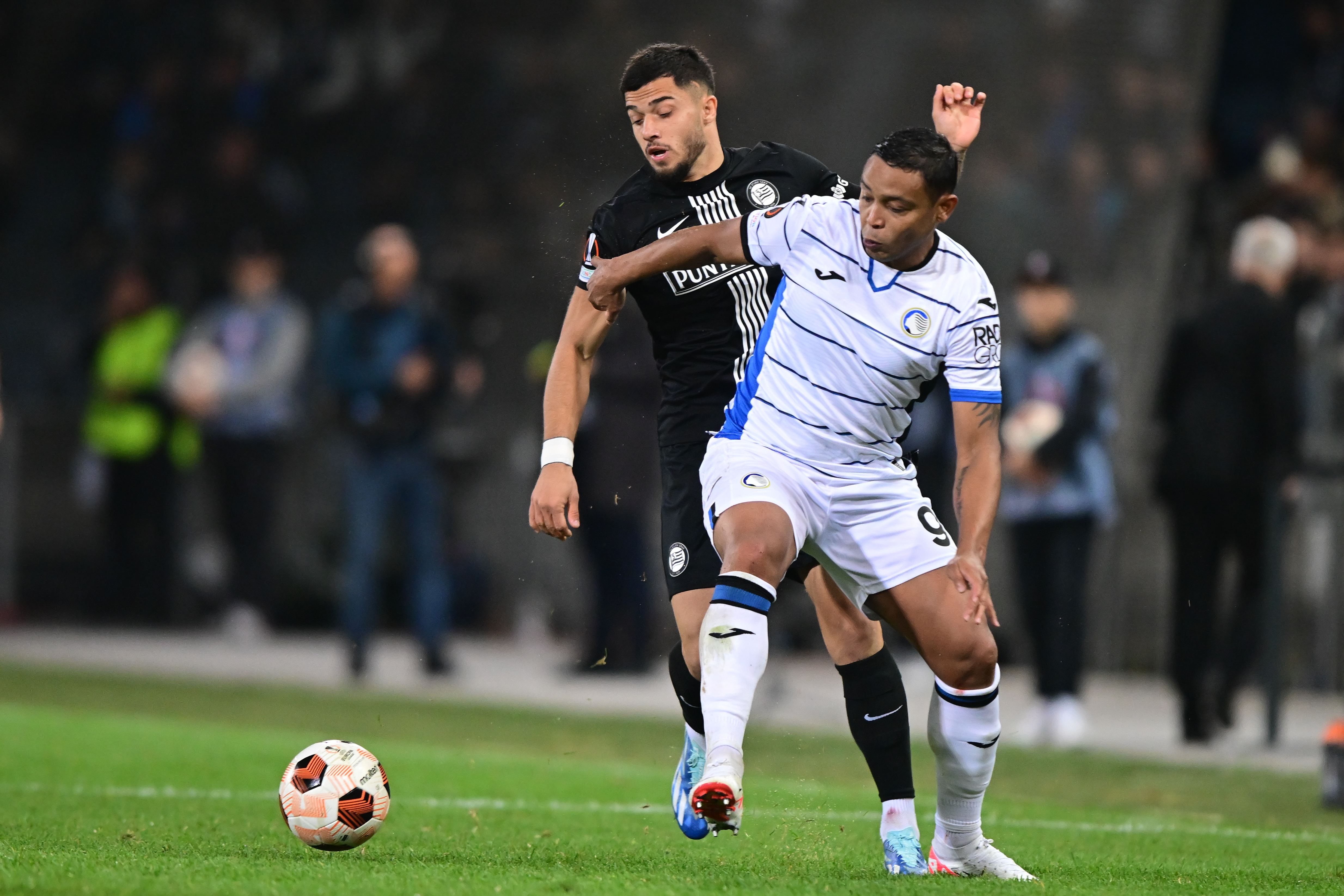 Vea el doblete de Luis Fernando Muriel con Atalanta en la Europa League: video