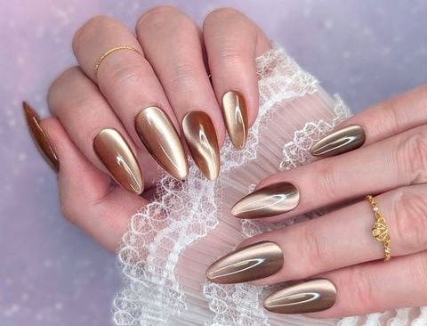 Uñas de oro