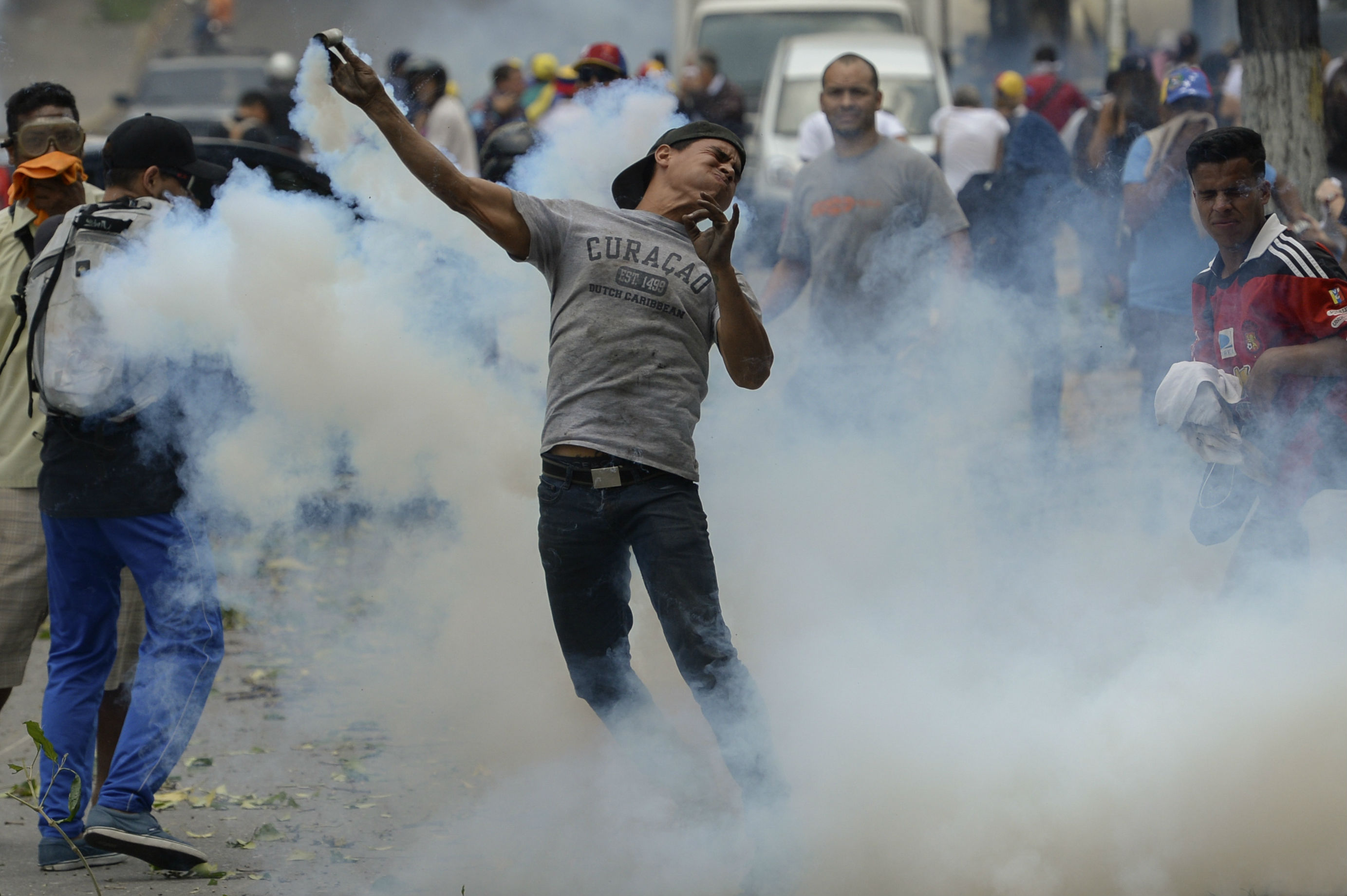 Las duras imágenes que deja protesta de oposición en Venezuela