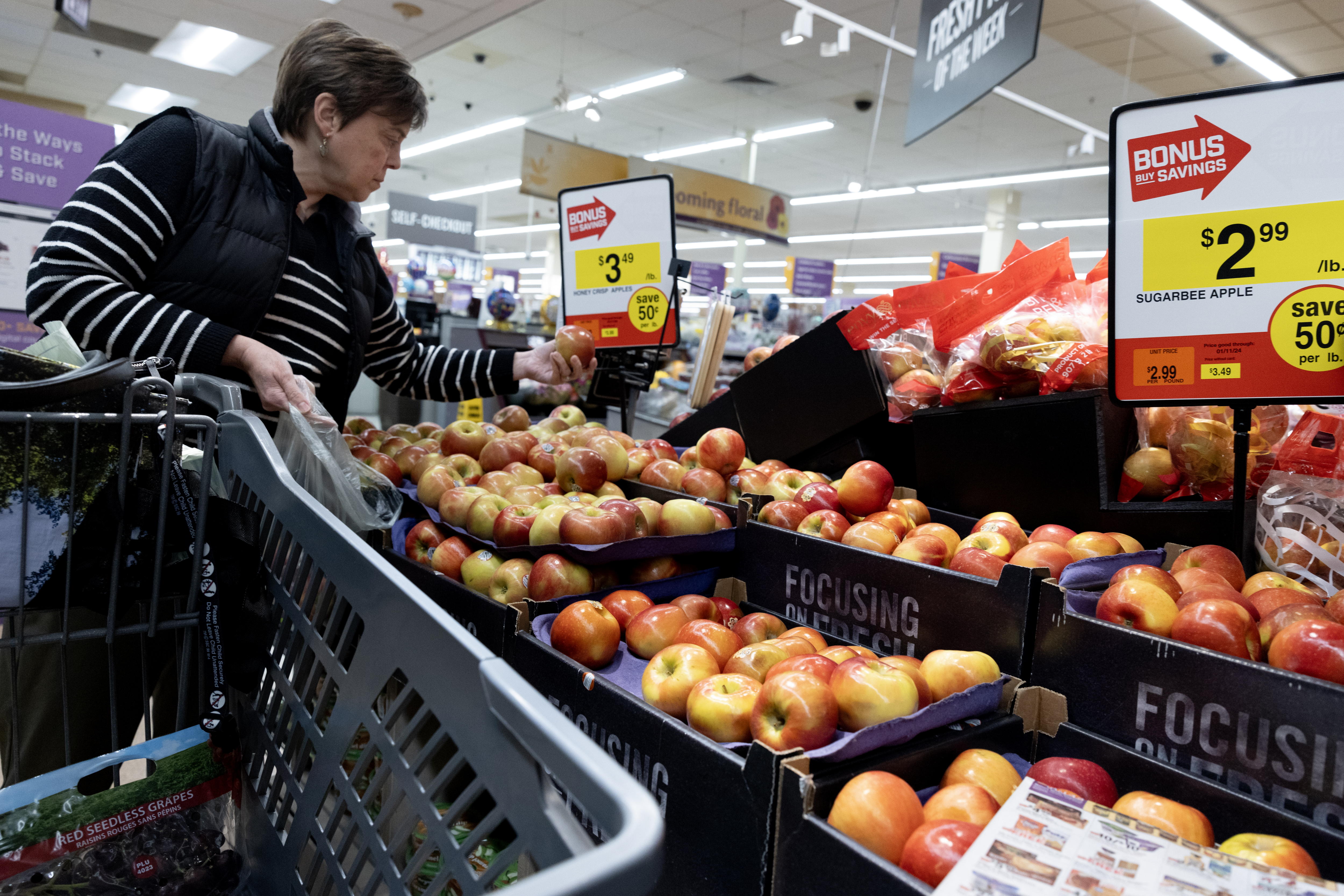 La inflación en Estados Unidos cerró 2023 lejos de la meta de la FED