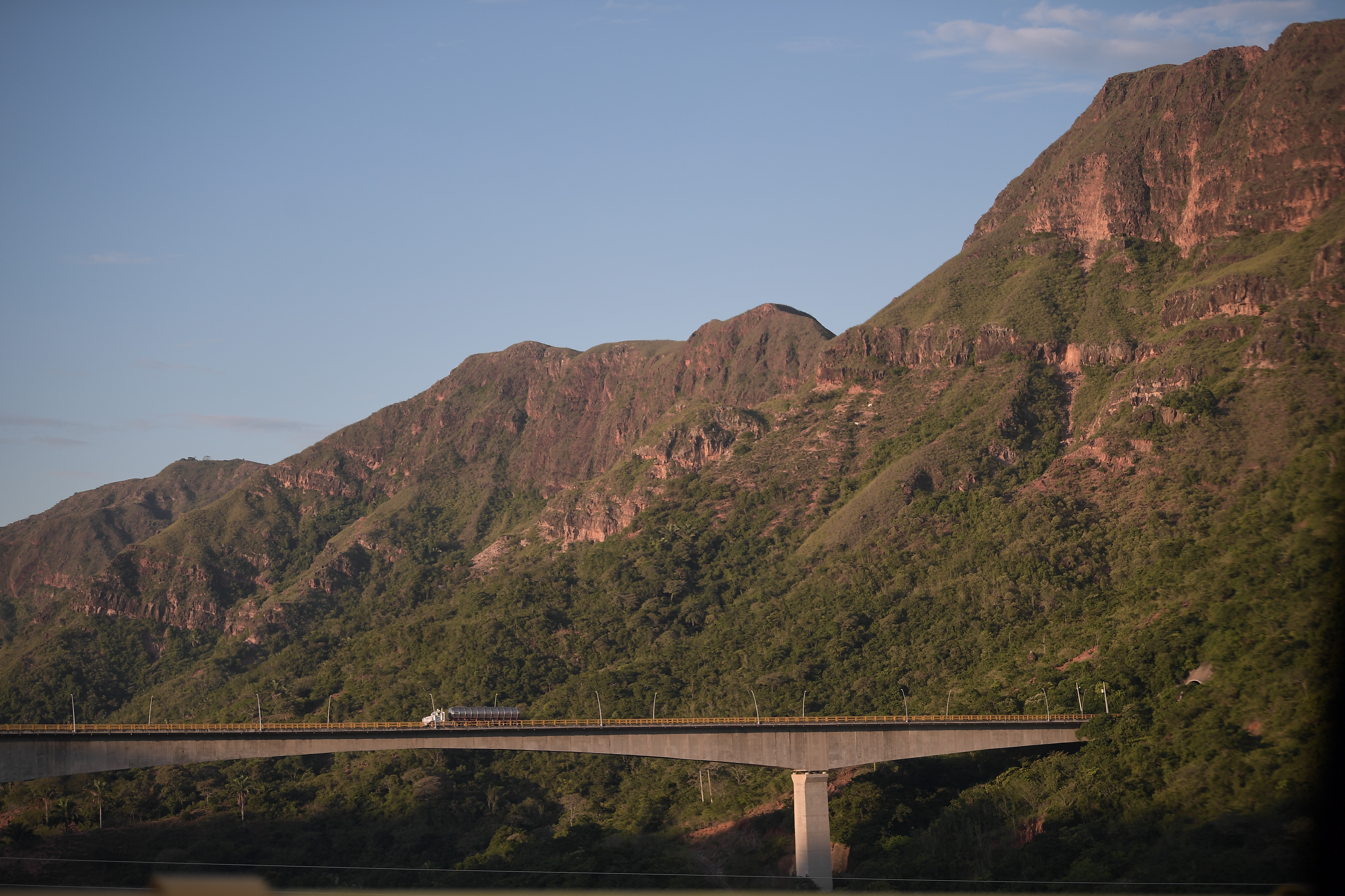 Inauguración de esta obra por parte del presidente Iván Duque en compañía de la vicepresidenta y la ministra de Transporte entre otros.