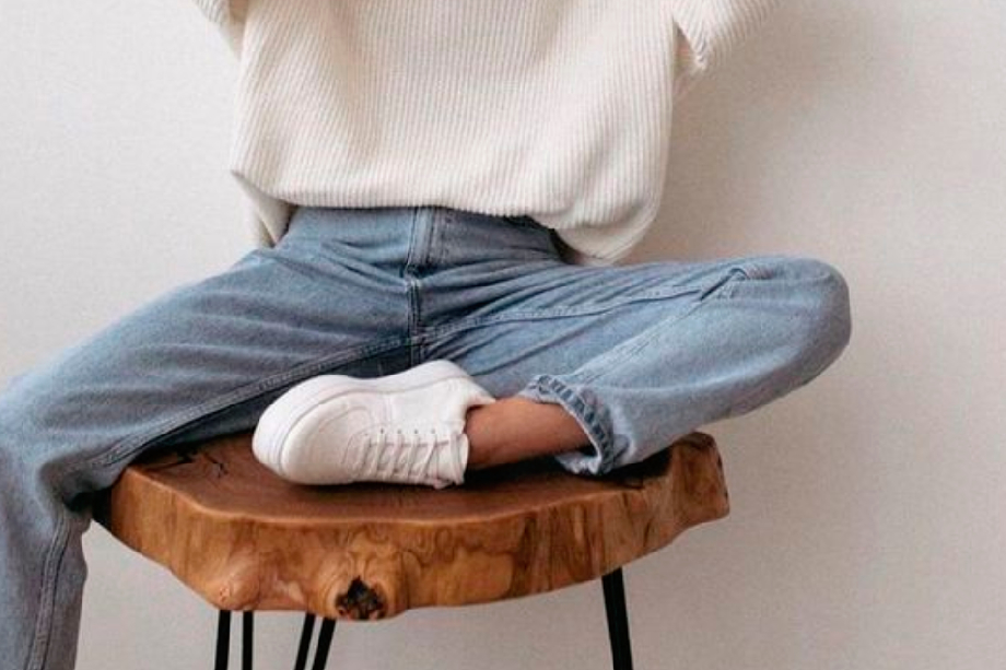 ¿Cuál es el outfit ideal para la oficina? | 4 atuendos con tenis para el trabajo